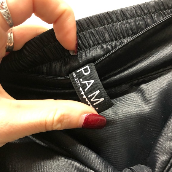 Perks and Mini Tie Front Pocket Skirt Black Size XS - Picture 4 of 9